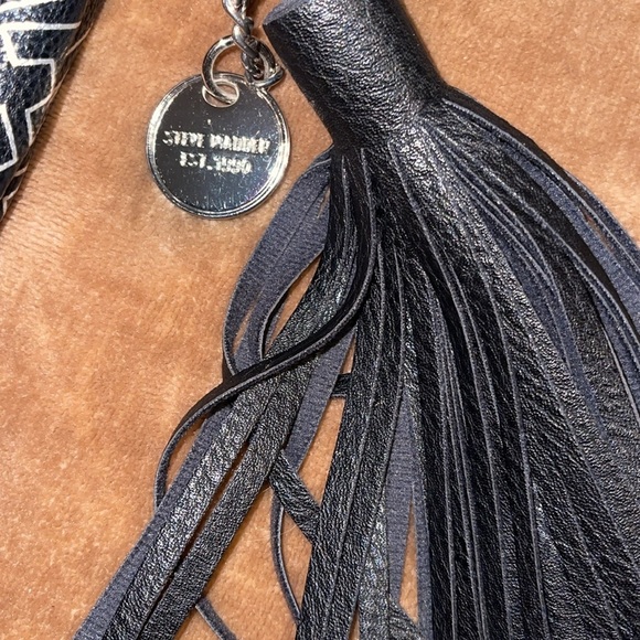 $20 (𝙇𝘼𝙎𝙏 𝘾𝙃𝘼𝙉𝘾𝙀)NWOT:Steve Madden Black Crossbody Bag - Picture 3 of 9